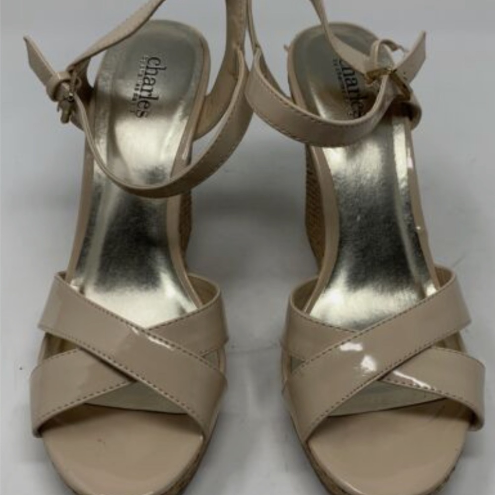 Charles David Wedge Heels Nude patent leather size 9